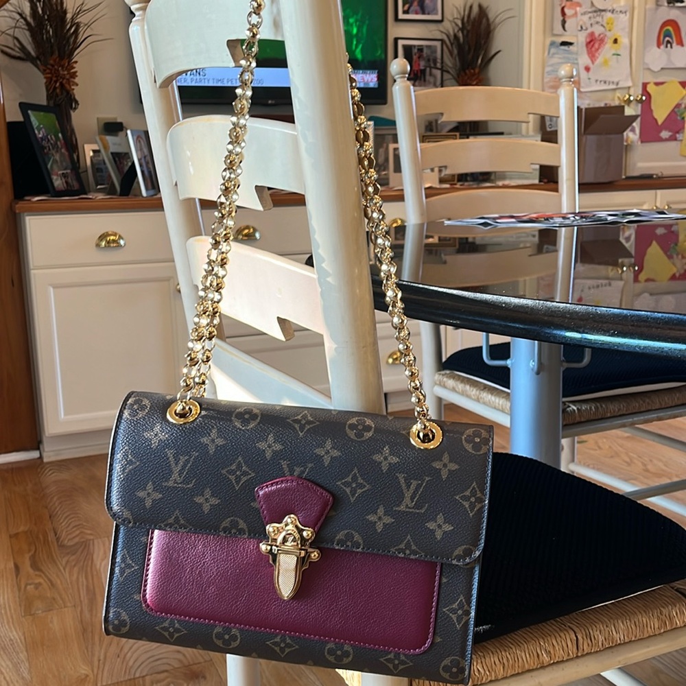 Louis Vuitton purse